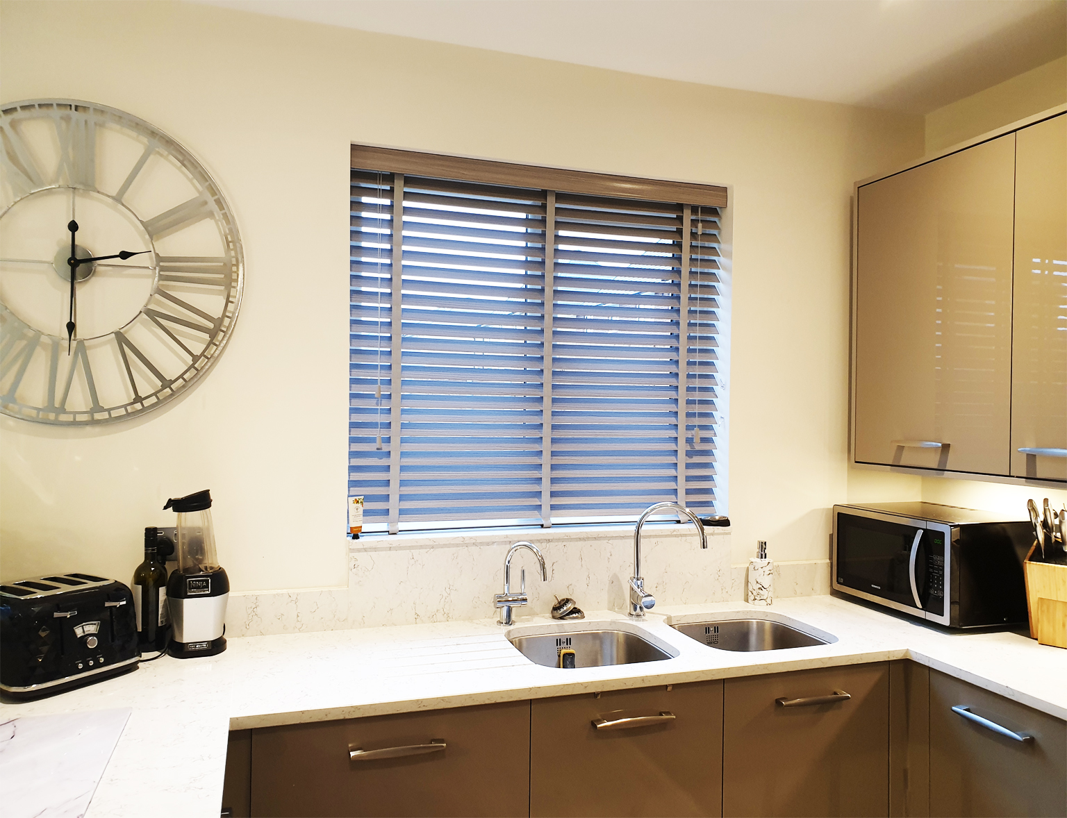 clitheroe-blinds-wood-venetian-blind-3