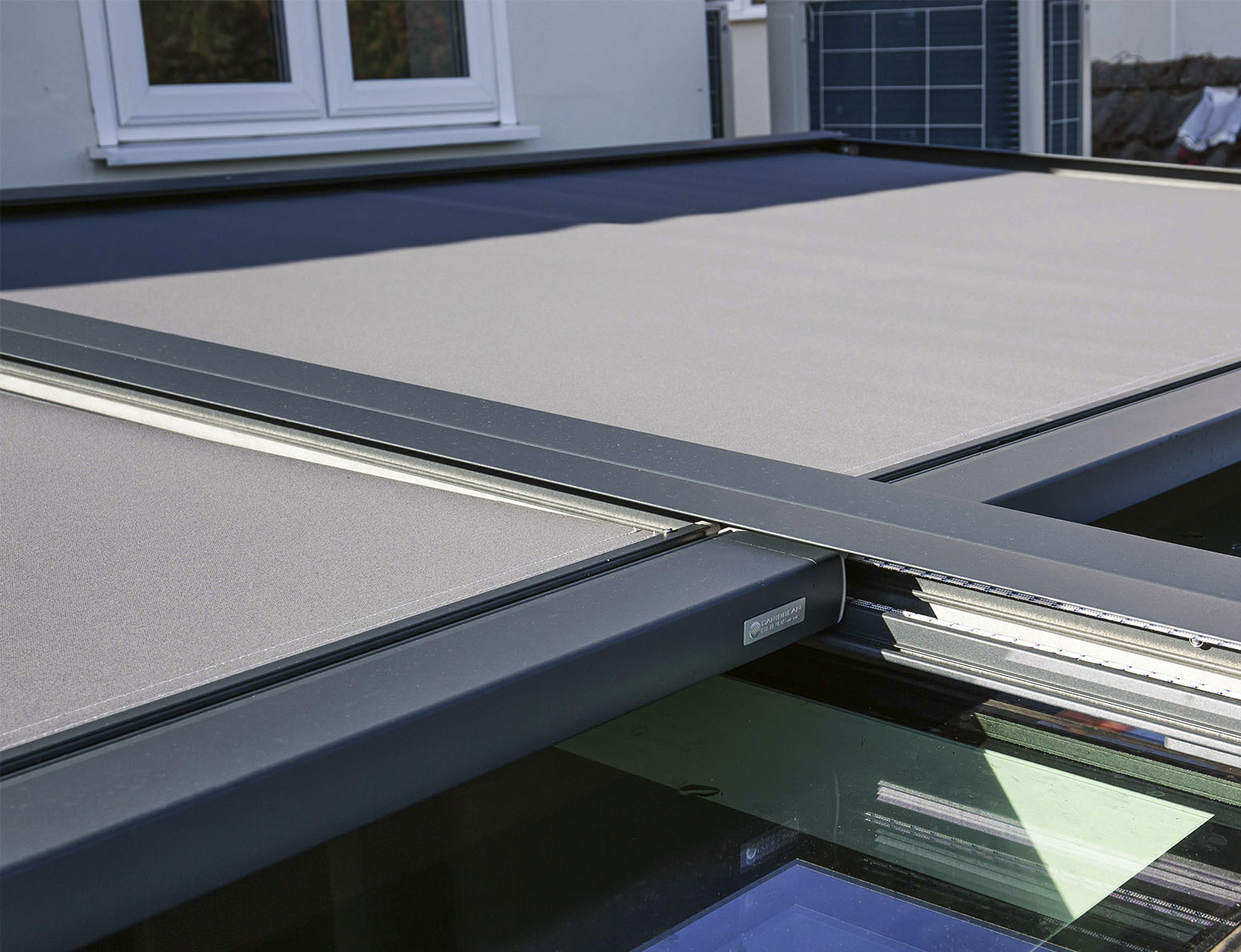 clitheroe-blinds-conservatory-outdoor-roof-blinds-2