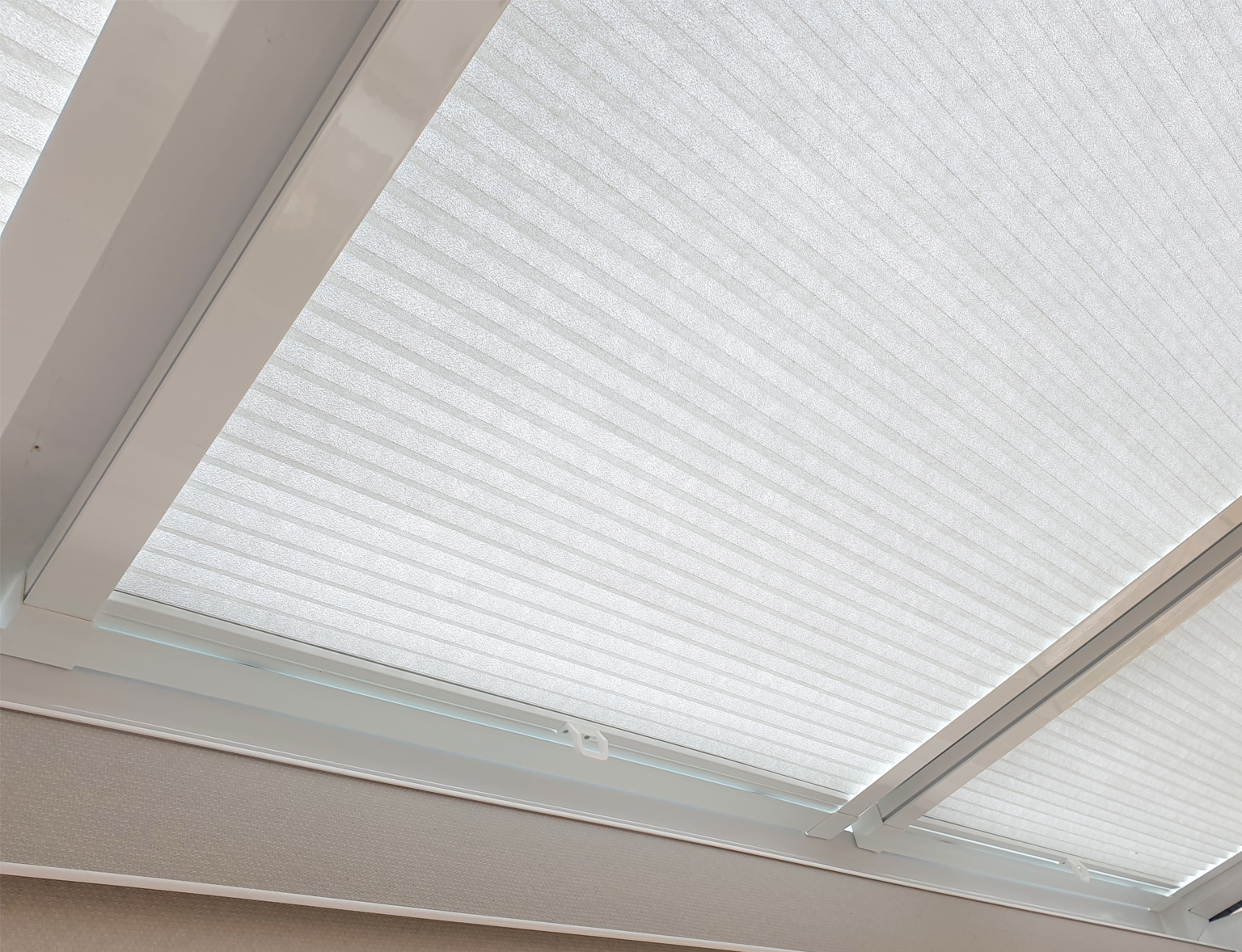 clitheroe-blinds-conservatory-roof-blinds-2