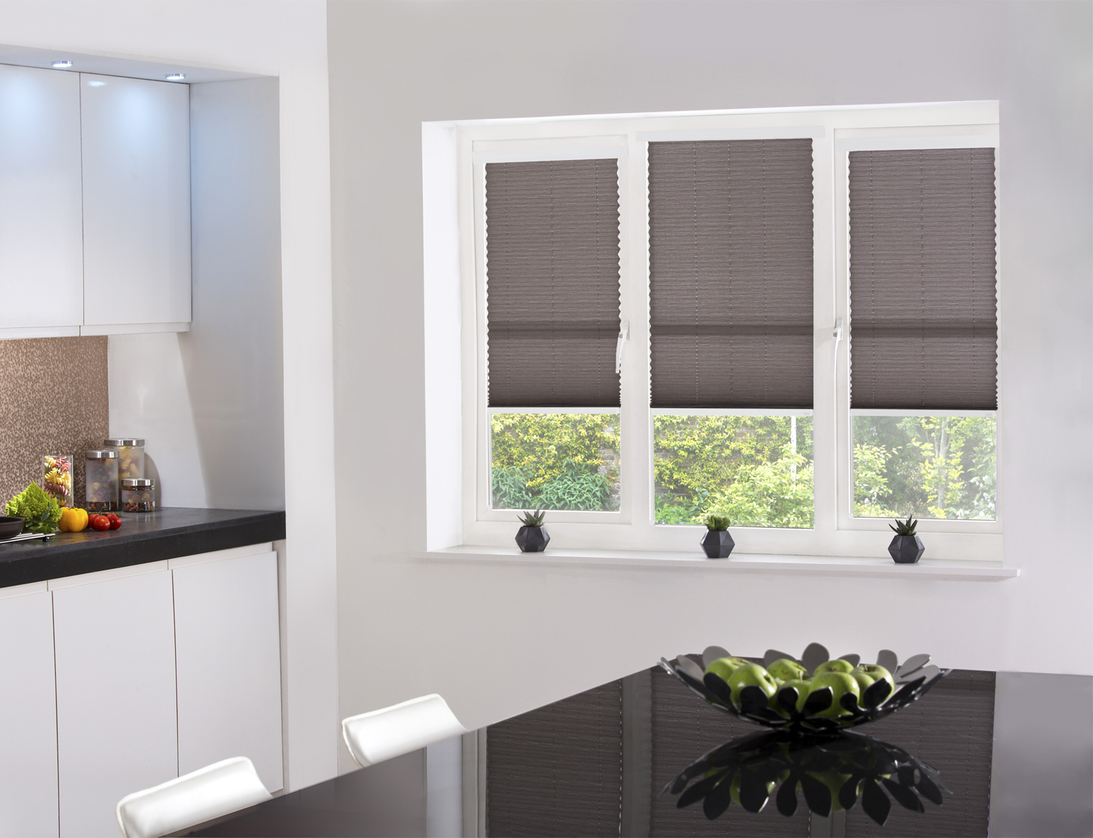 clitheroe-blinds-intu-pleated-blinds-4