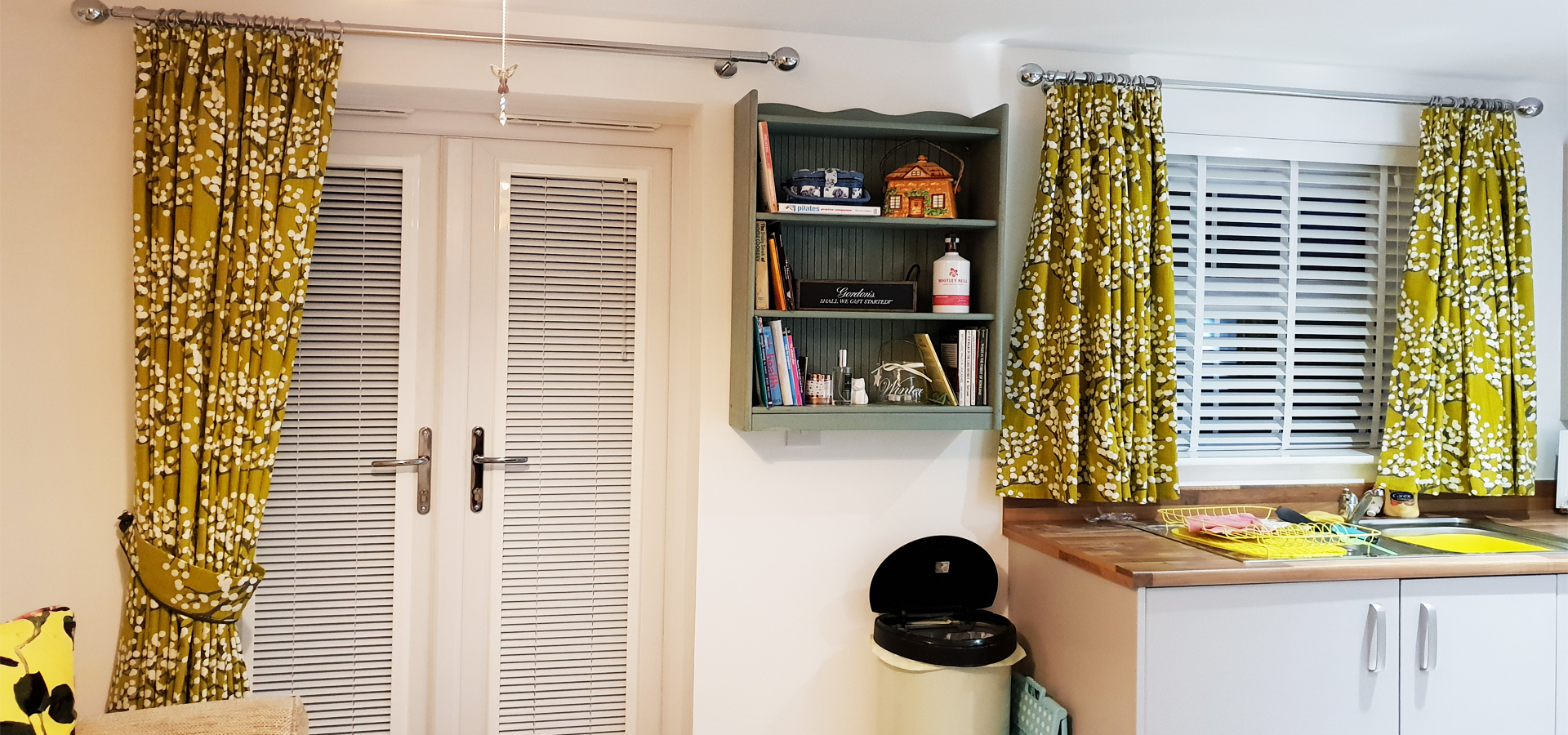 clitheroe-blinds-pencil-pleat-curtains-main