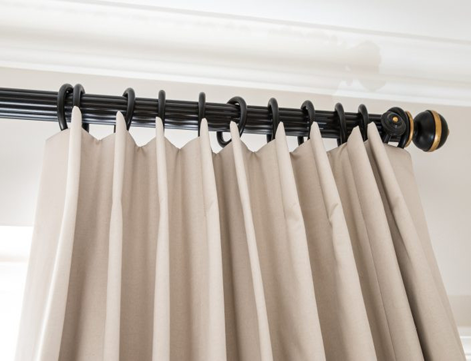 clitheroe-blinds-single-pinch-pleat-curtain-4