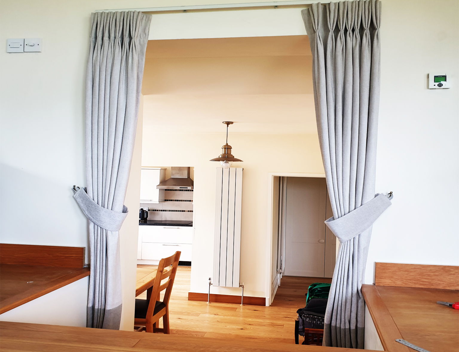 clitheroe-blinds-triple-pinch-curtains-1