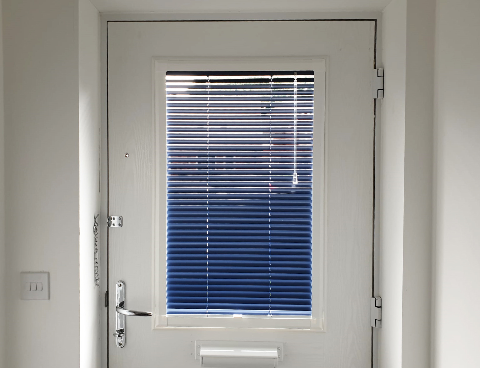 clitheroe-blinds-perfect-fit-aluminium-blinds-1