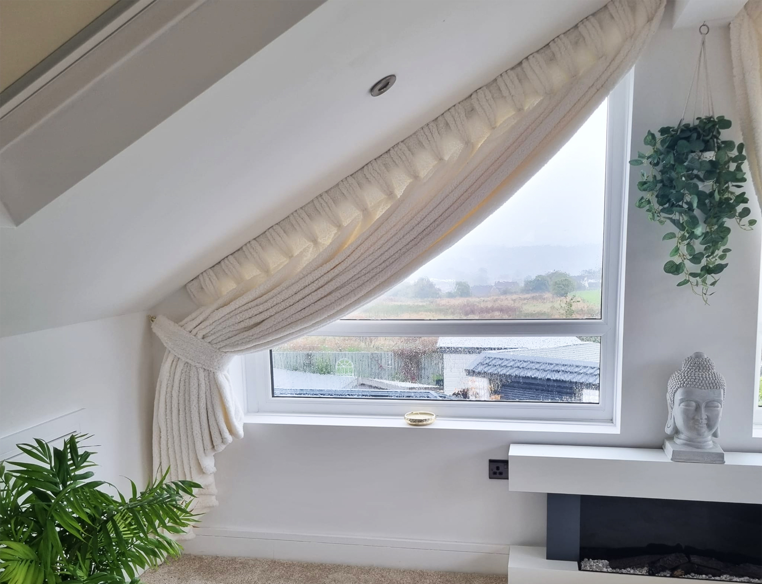 clitheroe-blinds-shaped-curtains-3