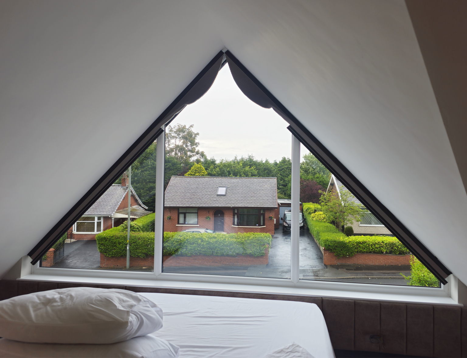 clitheroe-blinds-shaped-pleated-blinds-1