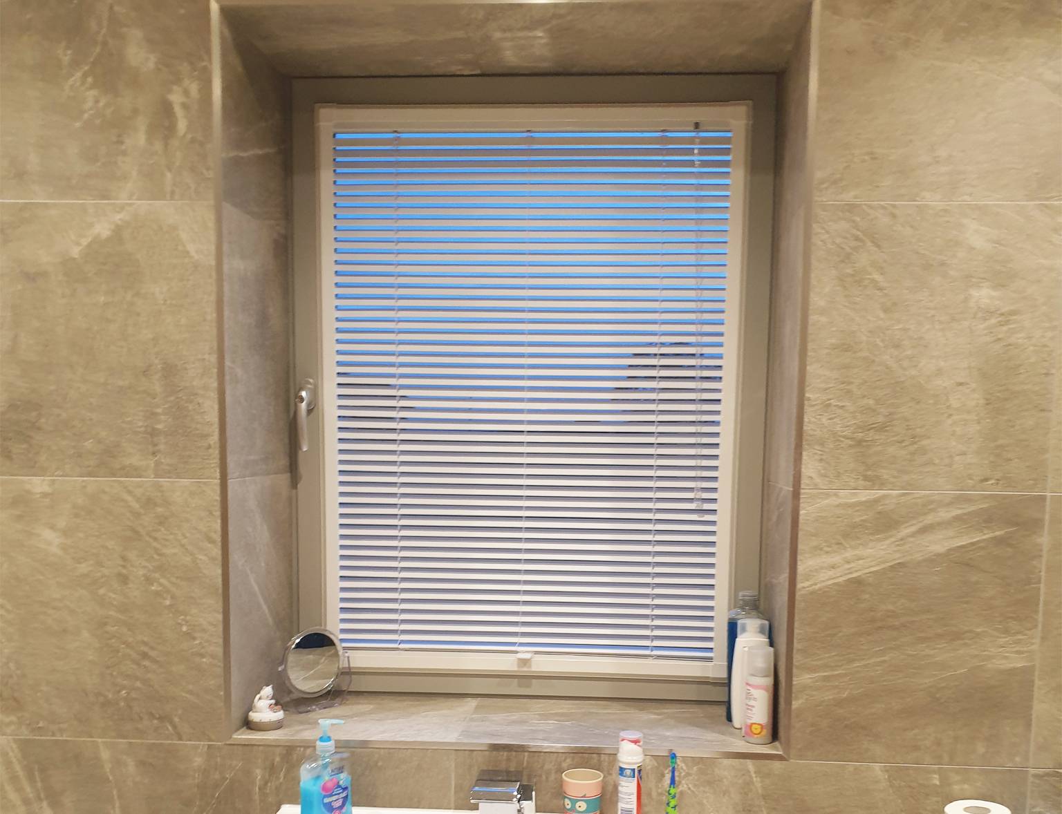 clitheroe-blinds-perfect-fit-wood-blinds-2